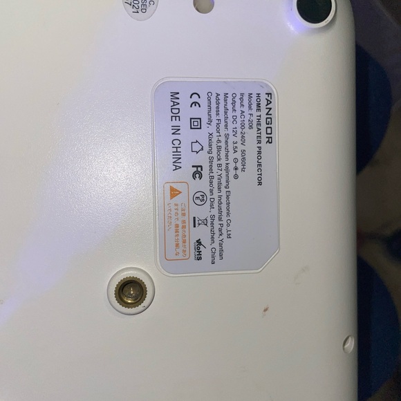 Compact Blue Projector - Picture 6 of 7